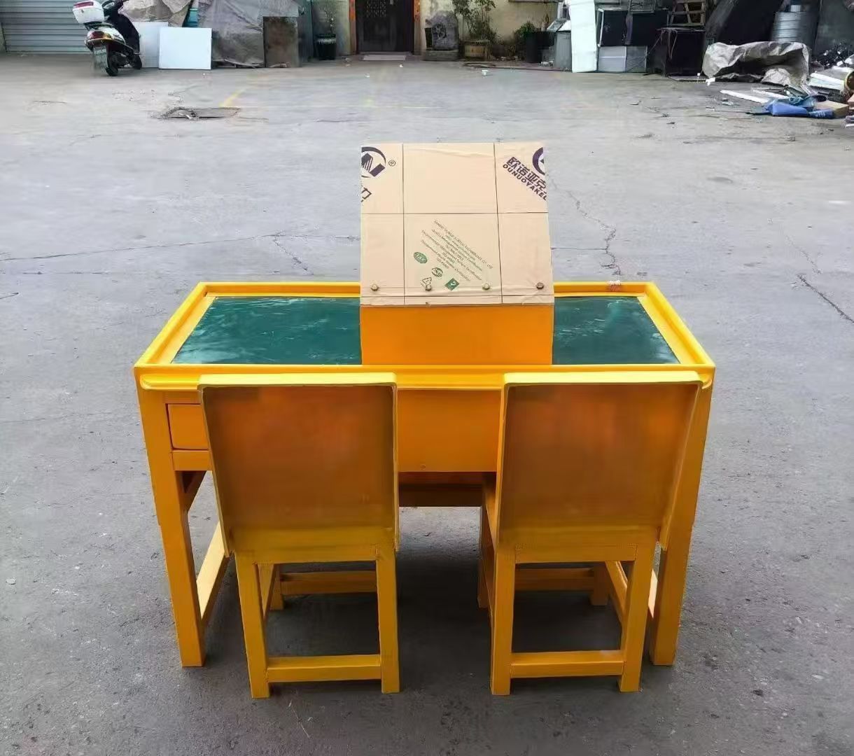 叙永防静电导通桌井下煤矿火工品发放桌：危险品流转的安全守护者